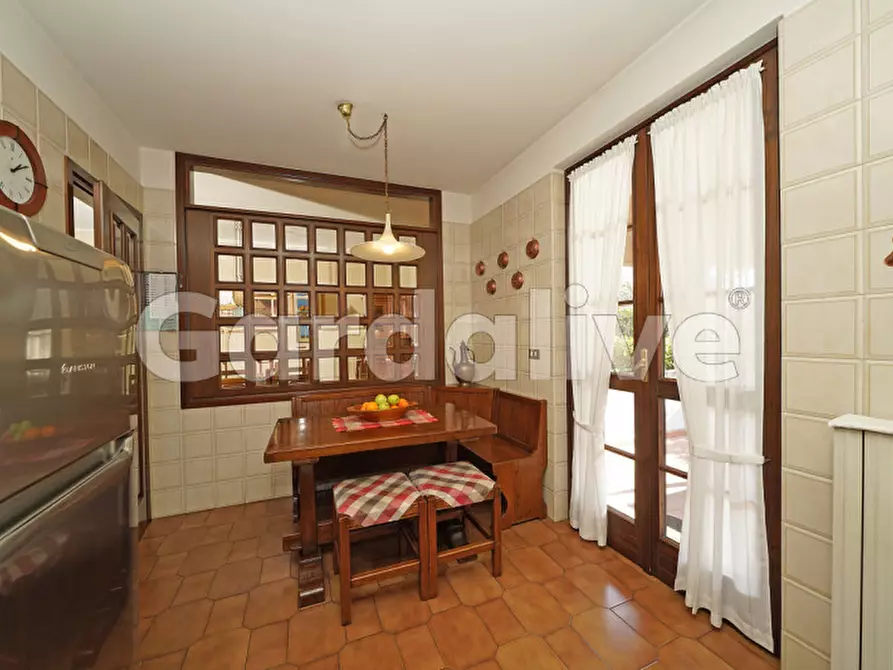 Immagine 13 di Casa indipendente in vendita  a Sirmione