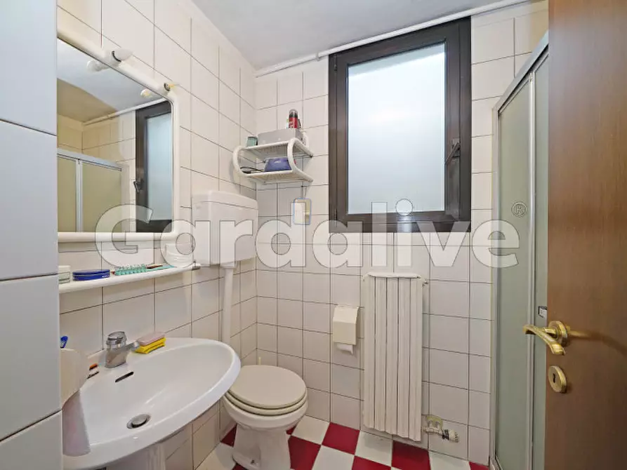 Immagine 37 di Casa indipendente in vendita  a Sirmione