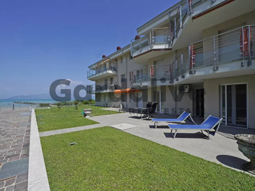 Immagine 2 di Appartamento in vendita  in via Verona 105 a Sirmione