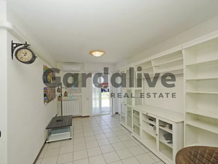 Immagine 9 di Appartamento in vendita  in via Verona 105 a Sirmione