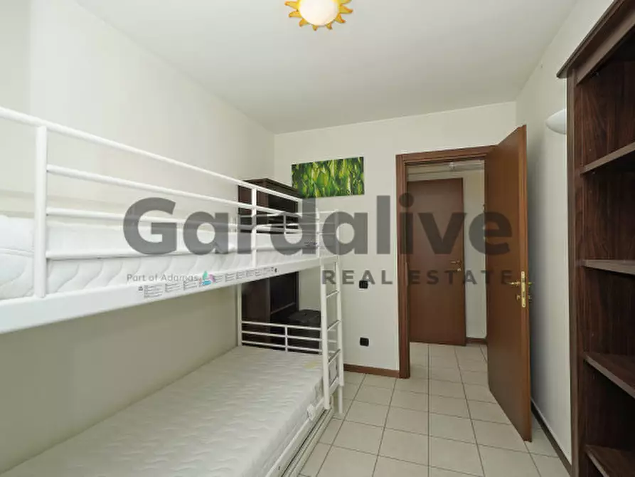 Immagine 17 di Appartamento in vendita  in via Verona 105 a Sirmione