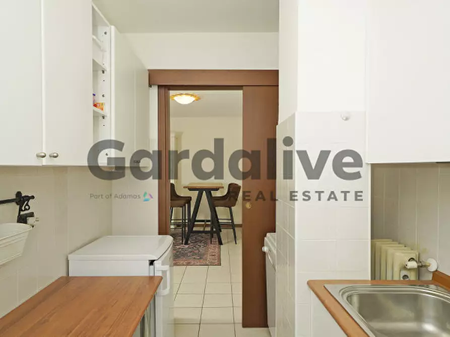 Immagine 19 di Appartamento in vendita  in via Verona 105 a Sirmione