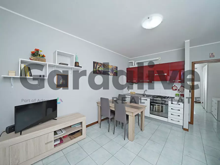 Immagine 6 di Appartamento in vendita  in Via Fratelli Bandiera a Sirmione