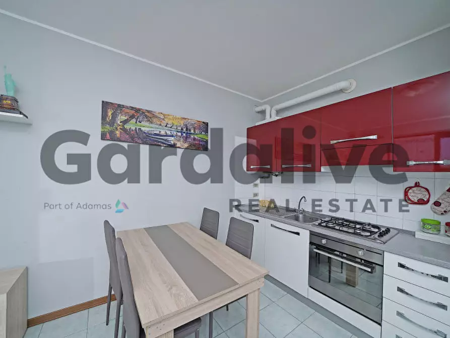 Immagine 12 di Appartamento in vendita  in Via Fratelli Bandiera a Sirmione