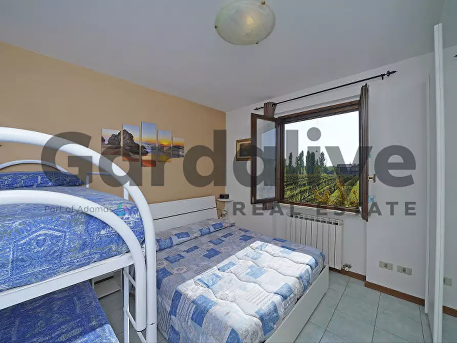 Immagine 14 di Appartamento in vendita  in Via Fratelli Bandiera a Sirmione