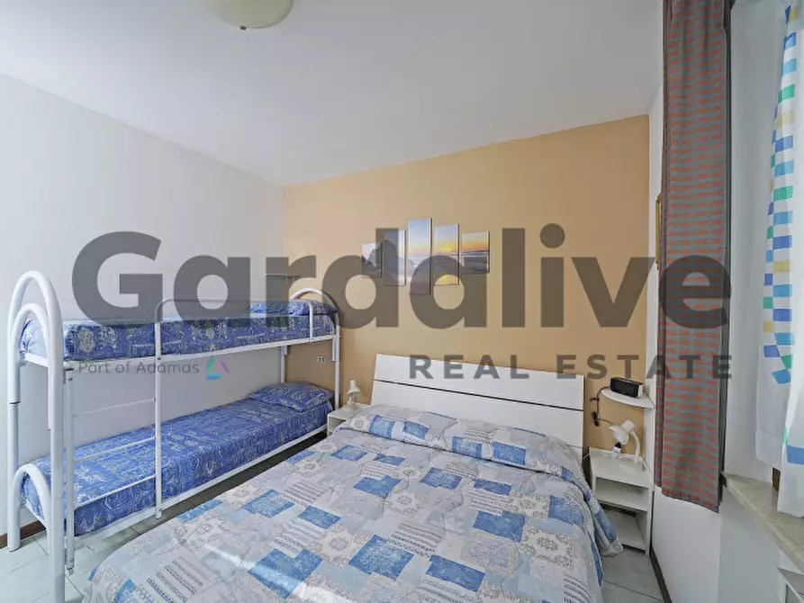 Immagine 16 di Appartamento in vendita  in Via Fratelli Bandiera a Sirmione