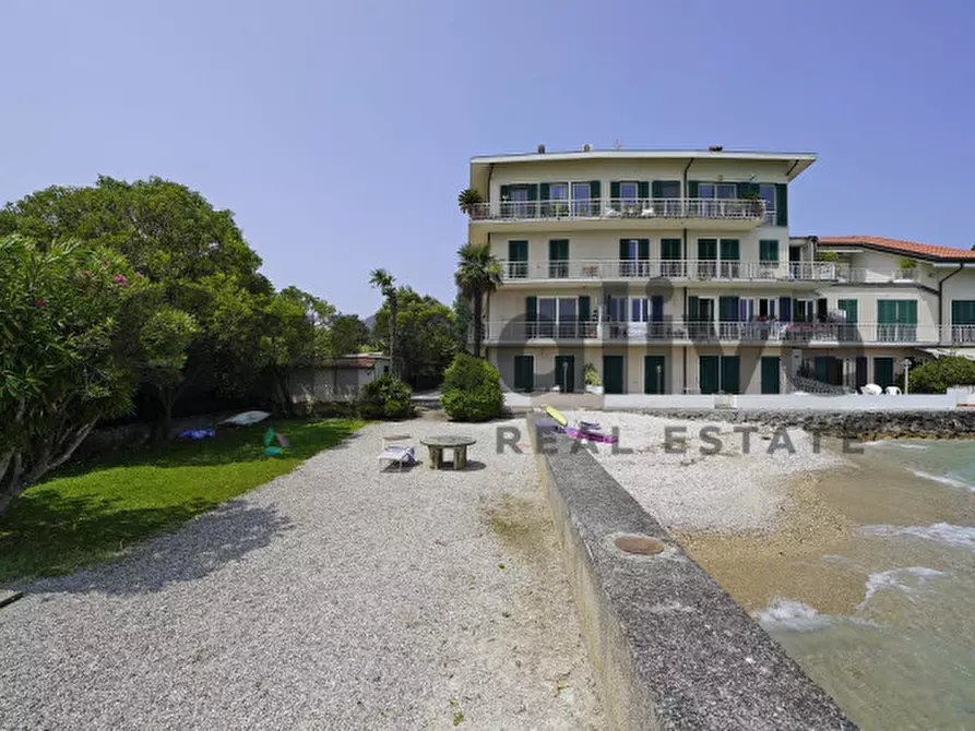 Immagine 1 di Appartamento in vendita  in Via XXV Aprile 61 a Sirmione