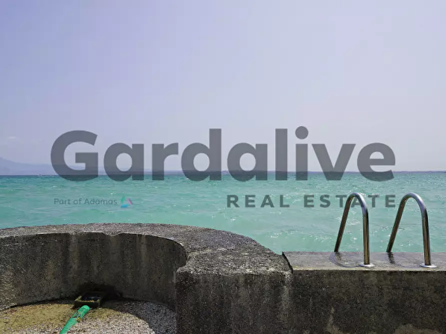 Immagine 7 di Appartamento in vendita  in Via XXV Aprile 61 a Sirmione