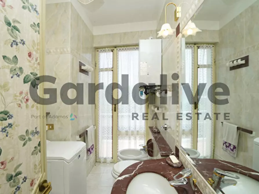 Immagine 21 di Appartamento in vendita  in Via XXV Aprile 61 a Sirmione