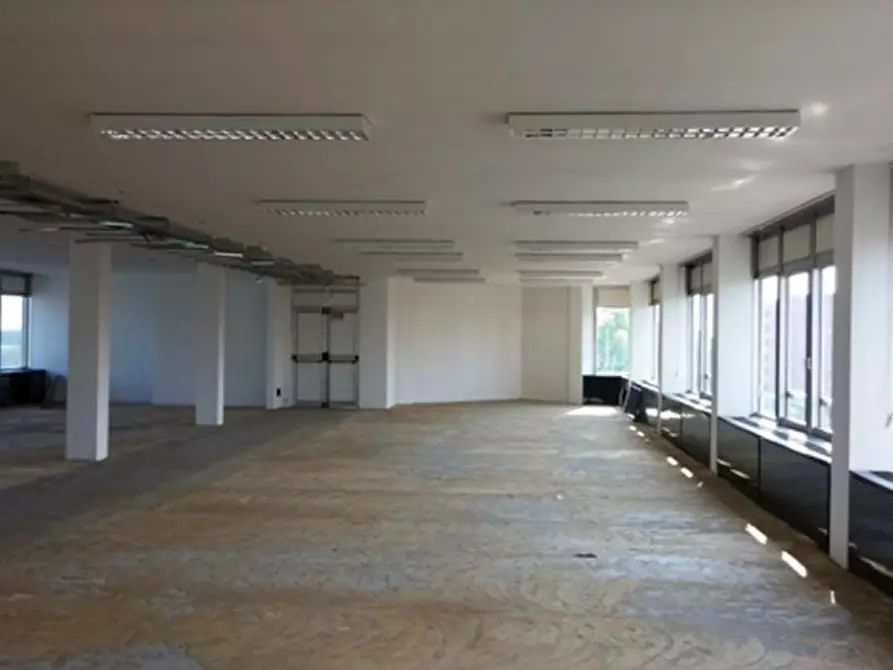 Immagine 20 di Ufficio in affitto  in VIA VOLTA A. a Trezzano Sul Naviglio