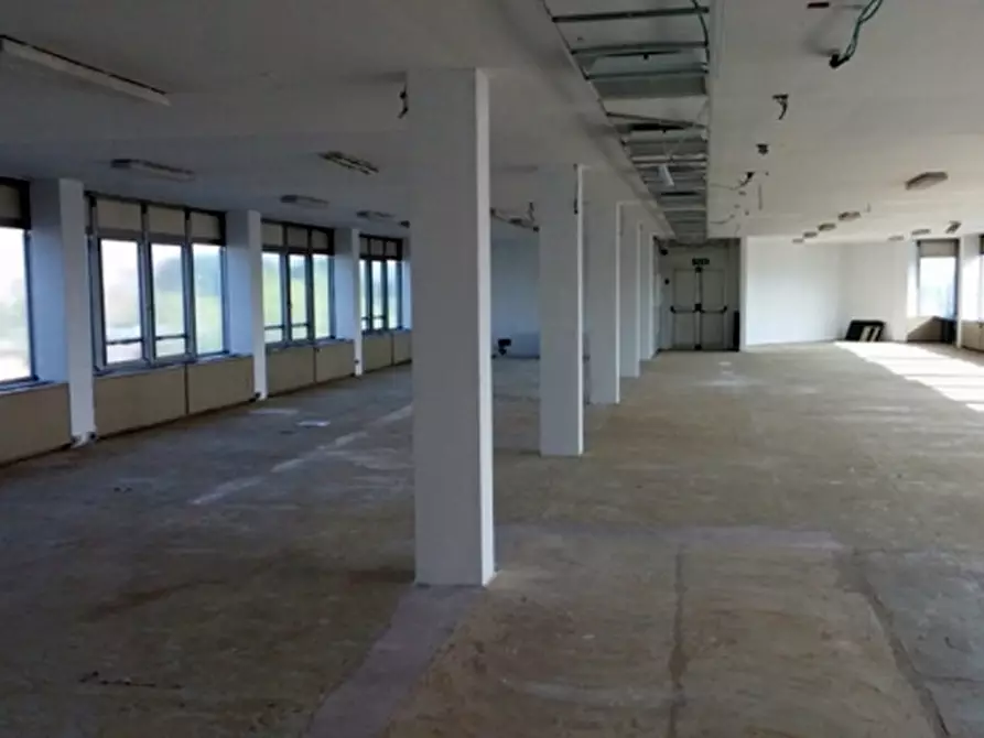 Immagine 2 di Ufficio in affitto  in VIA VOLTA A. a Trezzano Sul Naviglio