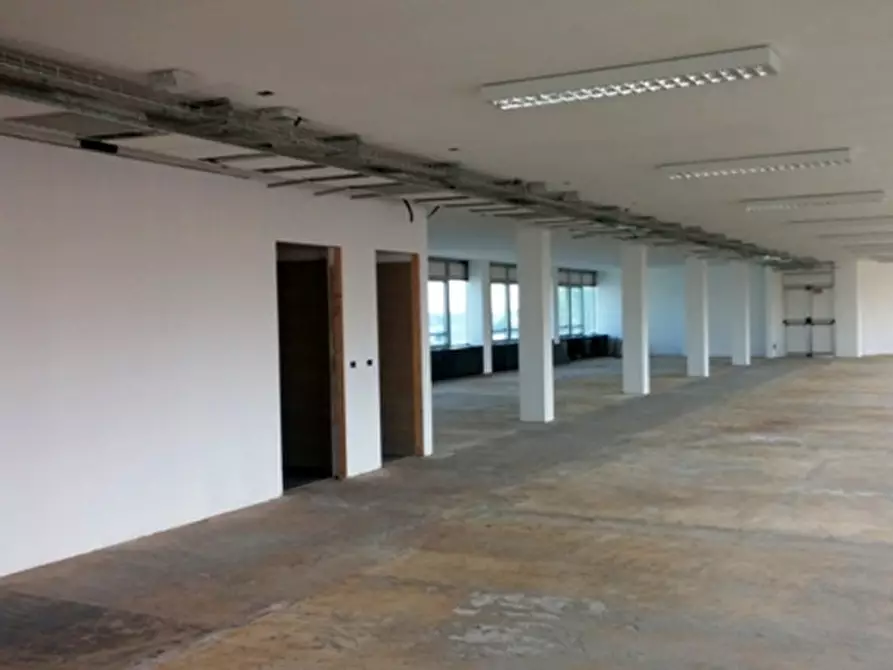 Immagine 7 di Ufficio in affitto  in VIA VOLTA A. a Trezzano Sul Naviglio