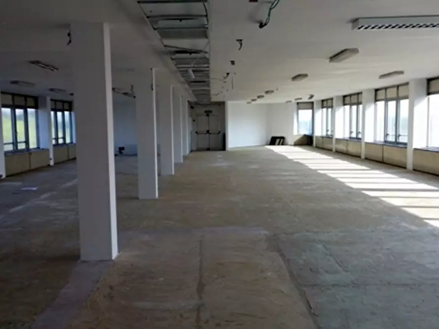 Immagine 8 di Ufficio in affitto  in VIA VOLTA A. a Trezzano Sul Naviglio