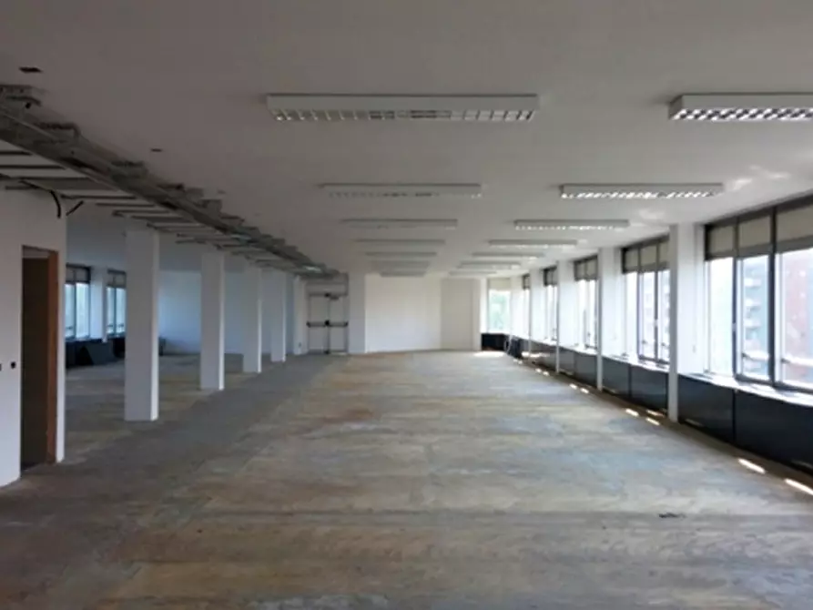 Immagine 9 di Ufficio in affitto  in VIA VOLTA A. a Trezzano Sul Naviglio