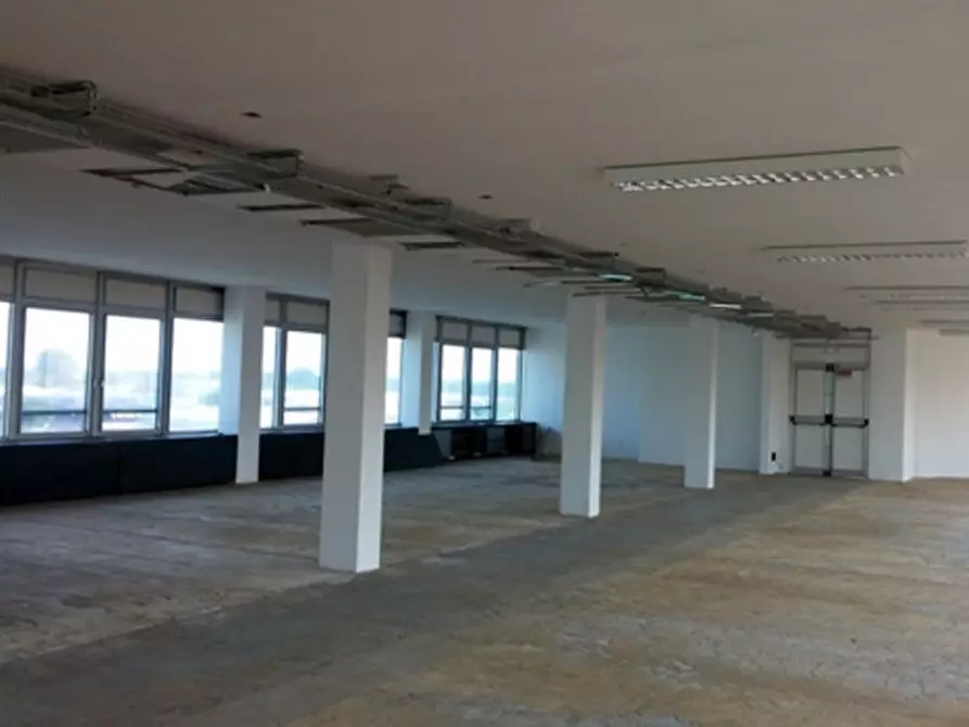 Immagine 18 di Ufficio in affitto  in VIA VOLTA A. a Trezzano Sul Naviglio