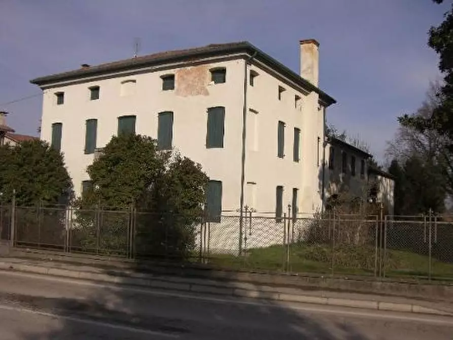 Immagine 3 di Villa in vendita  in Via Busiago a Campo San Martino