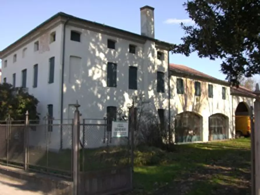 Immagine 5 di Villa in vendita  in Via Busiago a Campo San Martino