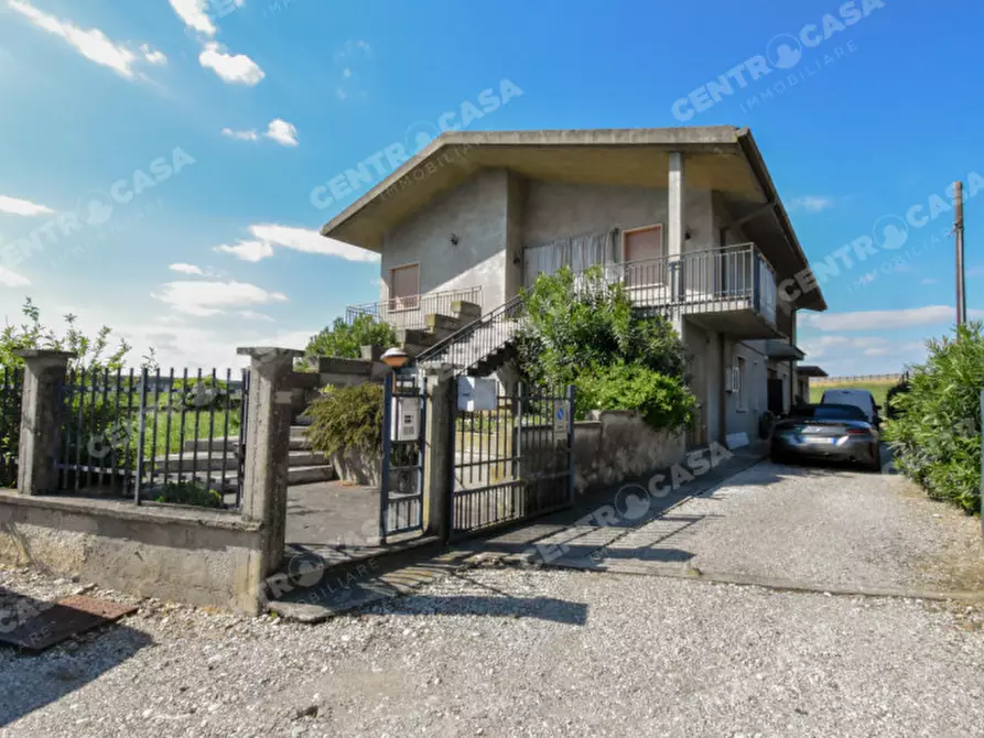 Immagine 1 di Casa bifamiliare in vendita  in Via Gioacchino Rossini a Legnago
