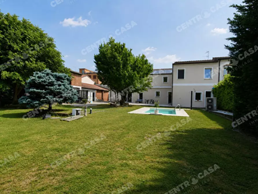 Immagine 4 di Casa bifamiliare in vendita  in Via Rovigo a Legnago