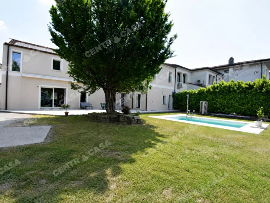 Immagine 21 di Casa bifamiliare in vendita  in Via Rovigo a Legnago