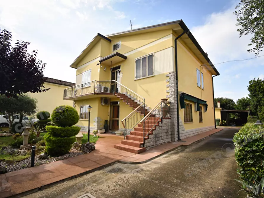 Immagine 1 di Casa indipendente in vendita  in Via Cavour 2 a Legnago