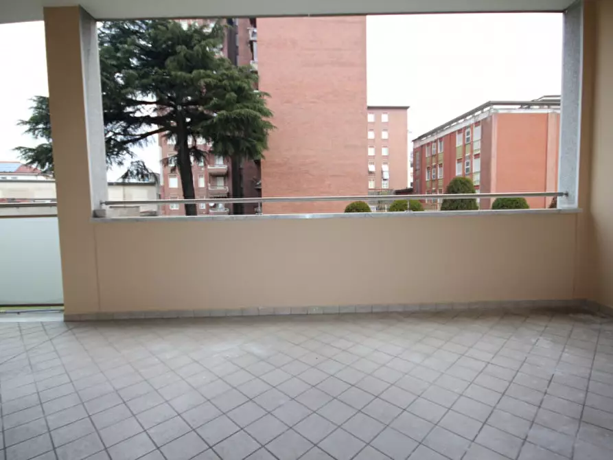 Immagine 5 di Appartamento in affitto  in piazza 25 Aprile n. 8 a Seregno