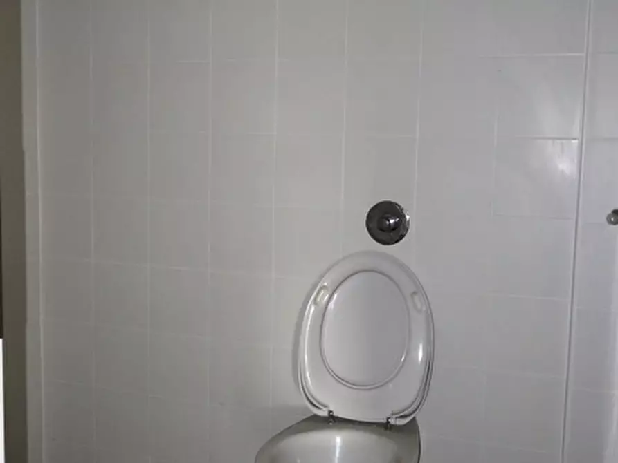 Immagine 5 di Ufficio in vendita  in EGIDIO GORGHI a Piacenza