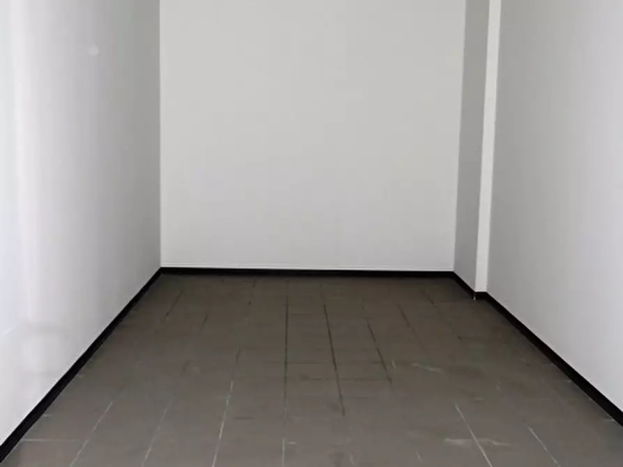 Immagine 7 di Ufficio in vendita  in EGIDIO GORGHI a Piacenza