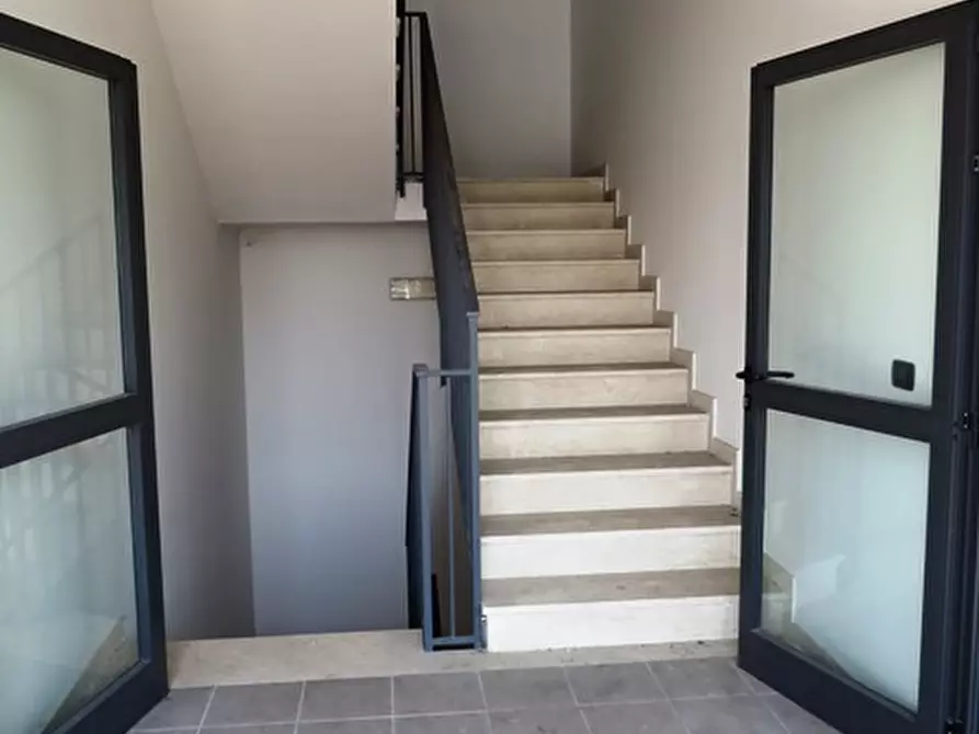 Immagine 12 di Ufficio in vendita  in EGIDIO GORGHI a Piacenza