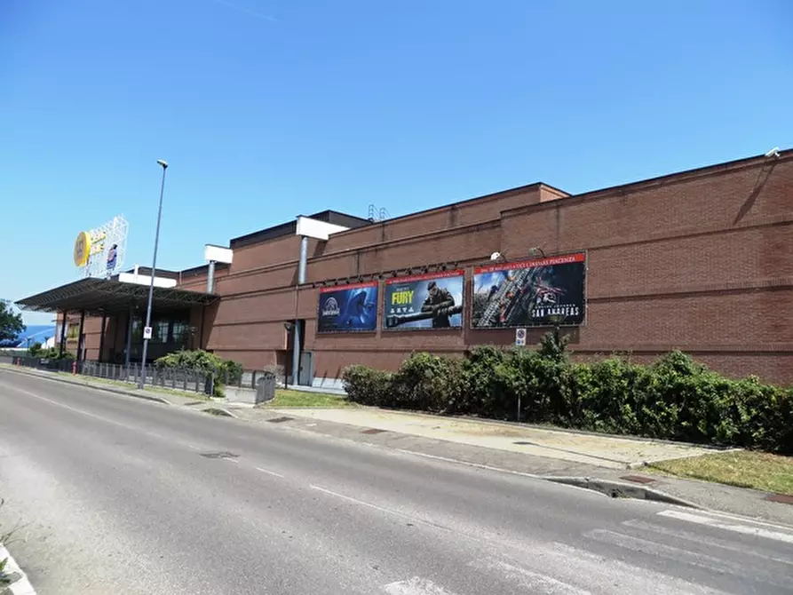 Immagine 16 di Ufficio in vendita  in EGIDIO GORGHI a Piacenza