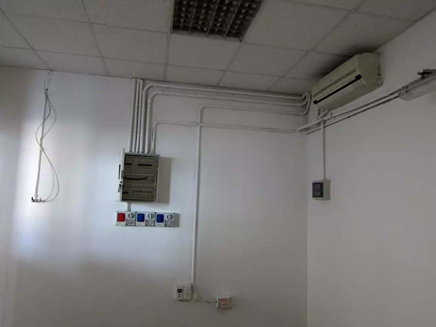 Immagine 20 di Capannone industriale in vendita  a Vicenza