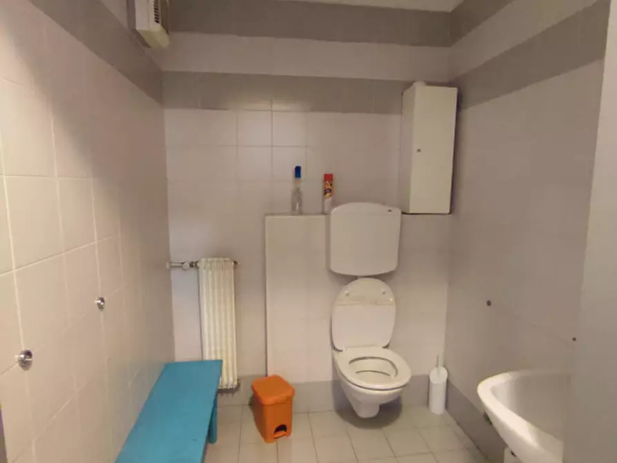 Immagine 24 di Capannone industriale in vendita  a Vicenza