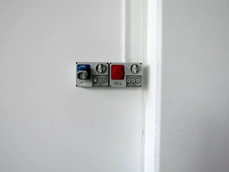 Immagine 29 di Capannone industriale in vendita  a Vicenza