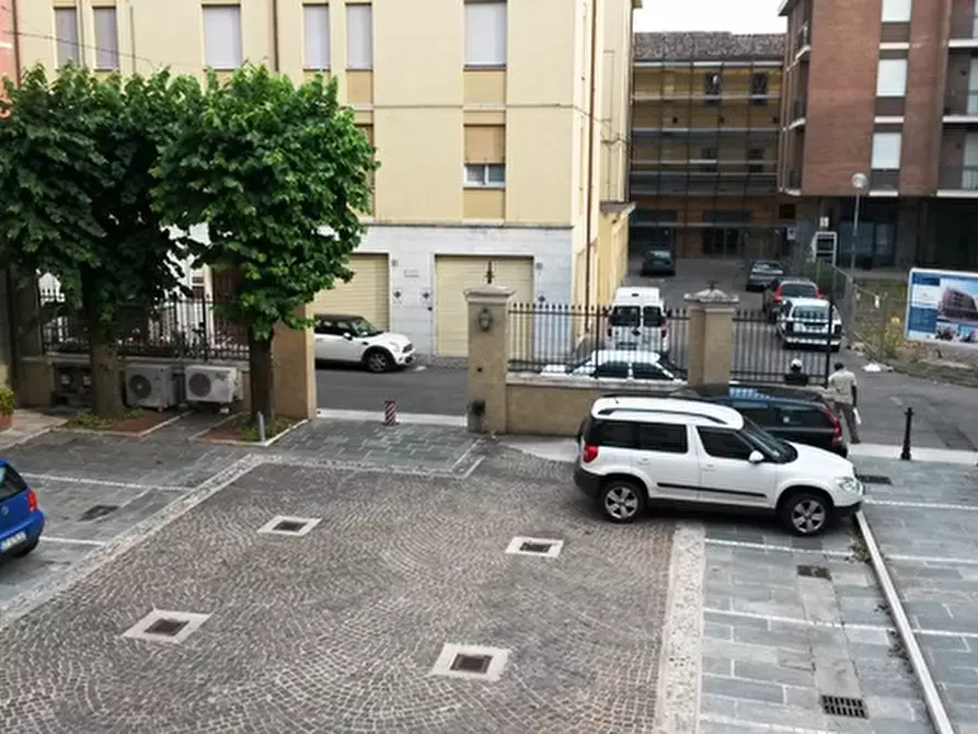 Immagine 2 di Ufficio in vendita  in via Battisti a Mirandola