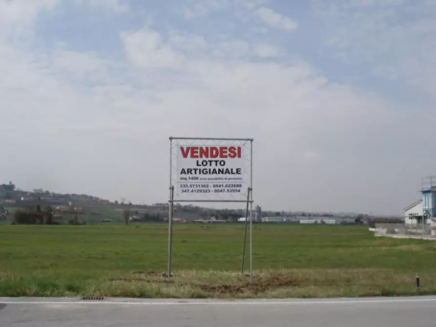 Immagine 1 di Terreno in vendita  a Longiano