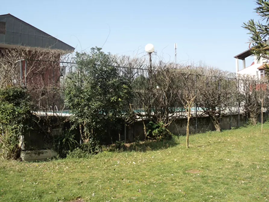 Immagine 19 di Appartamento in vendita  in viale raffaello sanzio 130 a Comacchio