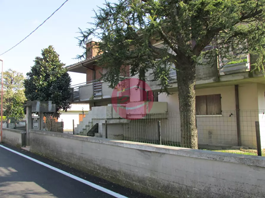 Immagine 2 di Casa indipendente in vendita  a Cesena