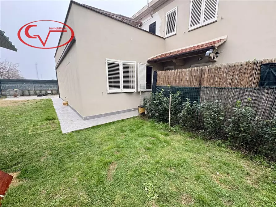 Immagine 12 di Villetta a schiera in vendita  in via fratelli cervi a Loro Ciuffenna