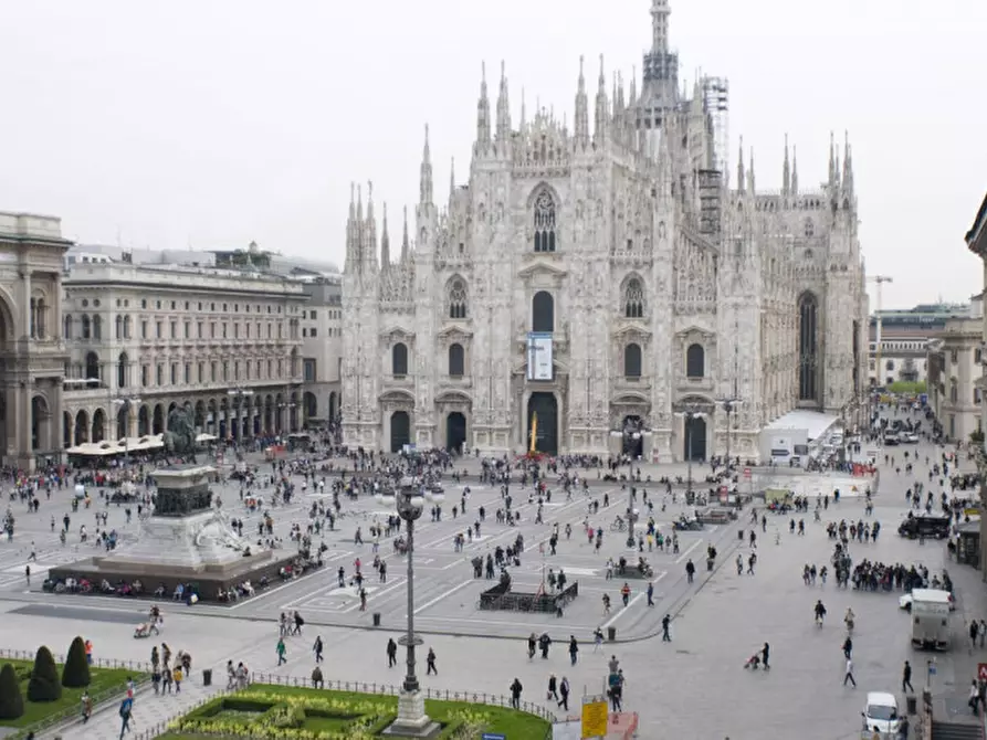 Immagine 1 di Ufficio in affitto  in piazza Duomo a Milano