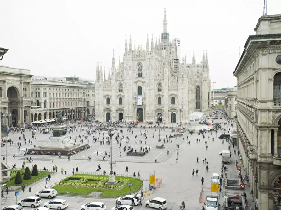 Immagine 1 di Ufficio in affitto  in piazza Duomo a Milano