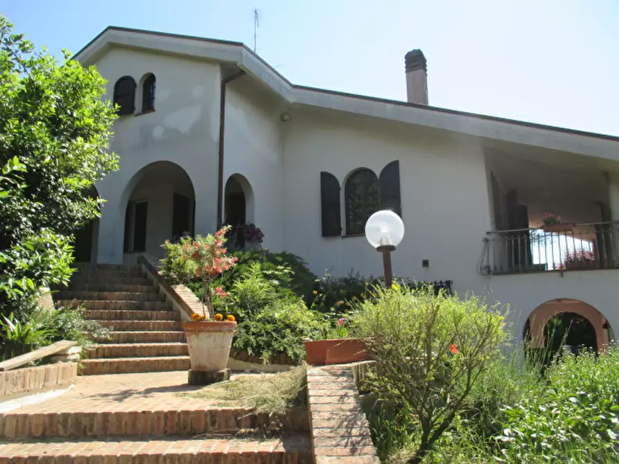 Immagine 1 di Casa indipendente in vendita  a Senigallia