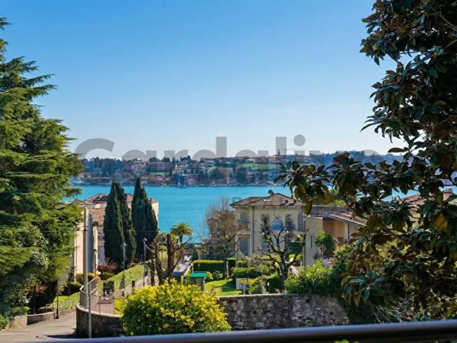 Immagine 2 di Appartamento in vendita  in Via delle Palme, 1 a Salò