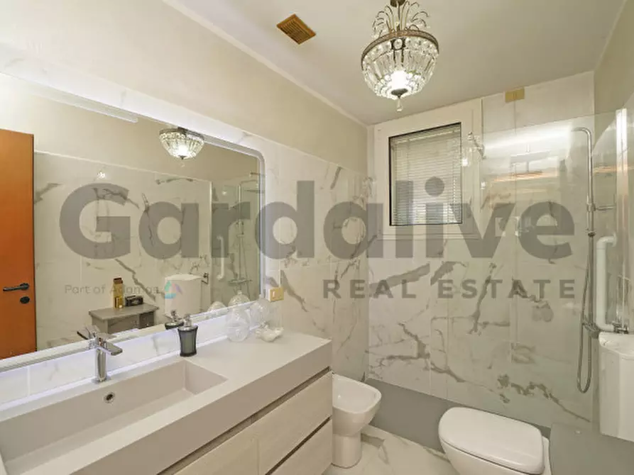 Immagine 21 di Villetta a schiera in vendita  in Via Burago 144 a Salò