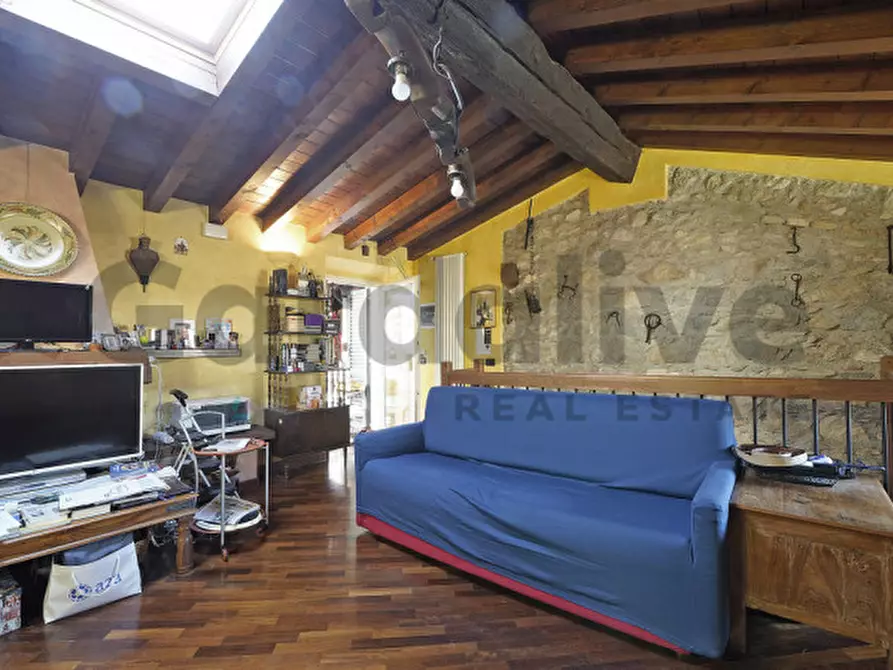 Immagine 20 di Appartamento in vendita  in Via Lucia Fiorini 2 a Salò