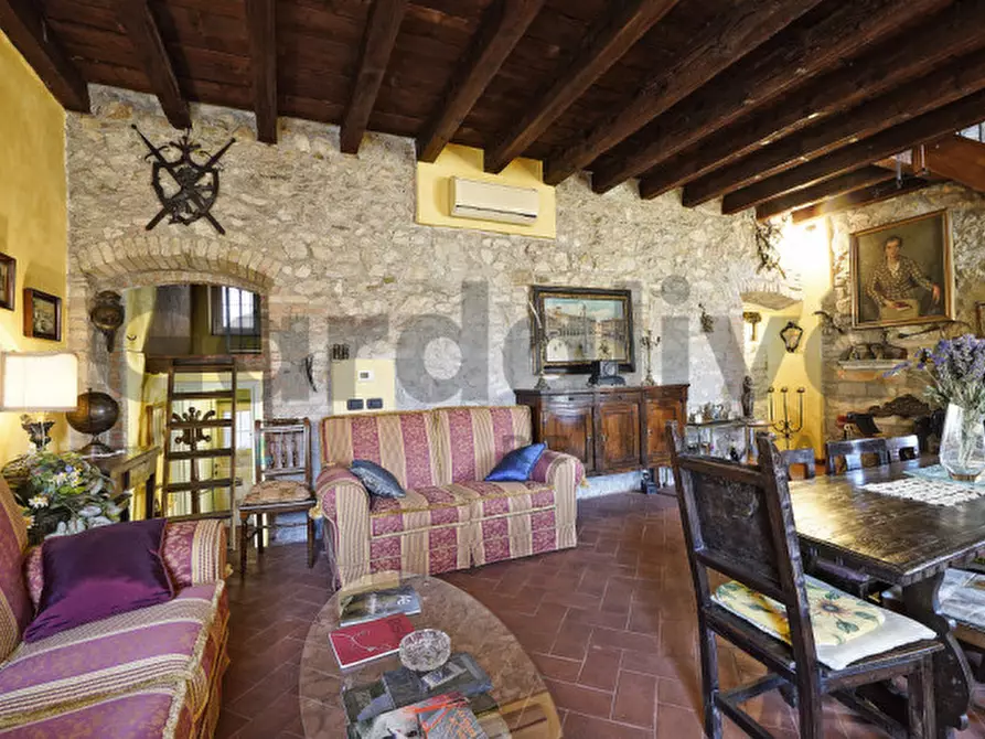 Immagine 15 di Appartamento in vendita  in Via Lucia Fiorini 2 a Salò