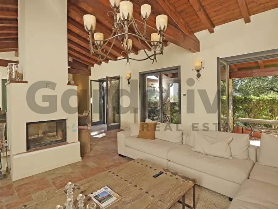 Immagine 6 di Villa in vendita  in Via Paradiso 43 a San Felice Del Benaco