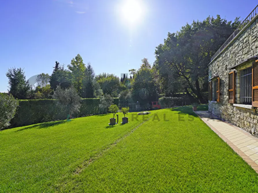 Immagine 22 di Villa in vendita  in Via Paradiso 43 a San Felice Del Benaco