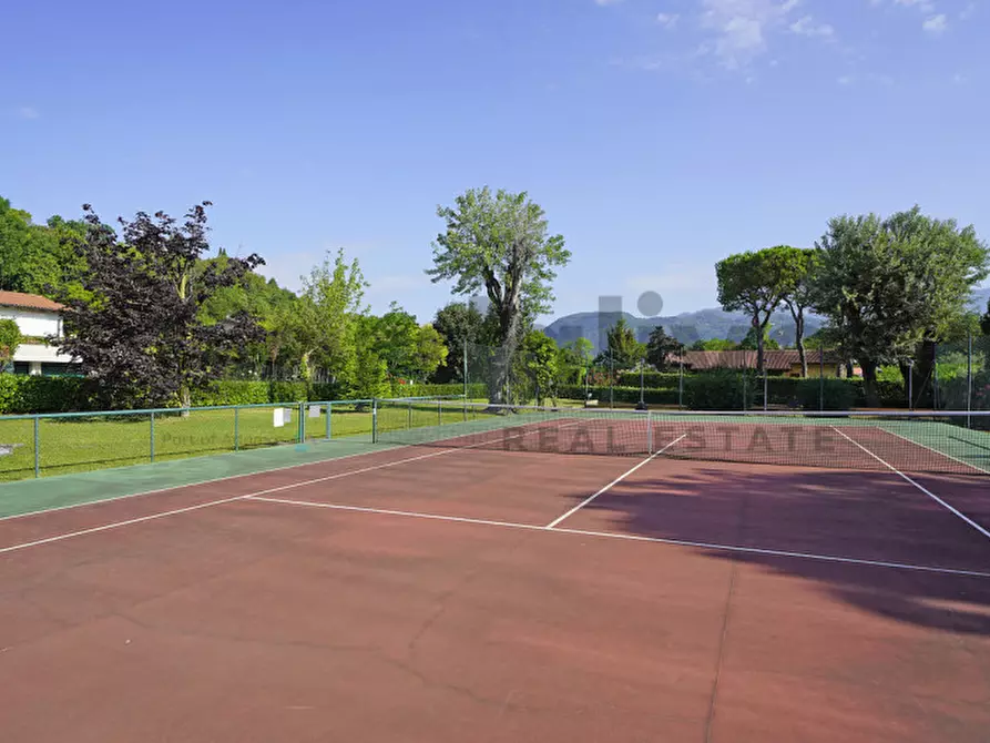 Immagine 24 di Villa in vendita  in Via Paradiso 43 a San Felice Del Benaco