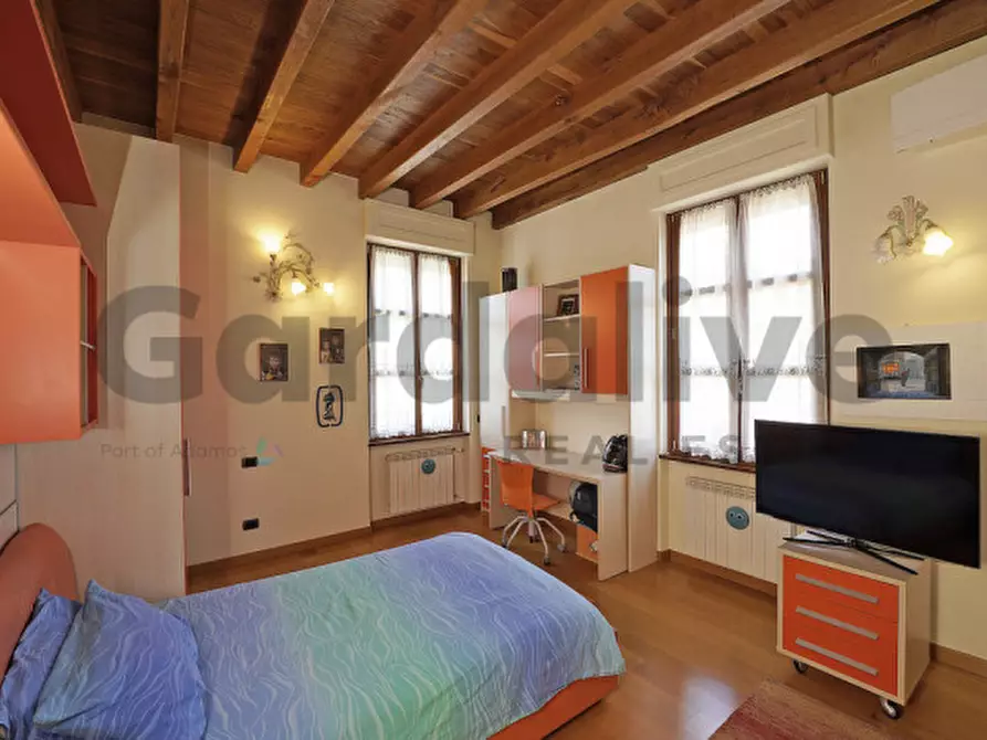 Immagine 16 di Villa in vendita  in Via San Pietro, 113 a Roè Volciano