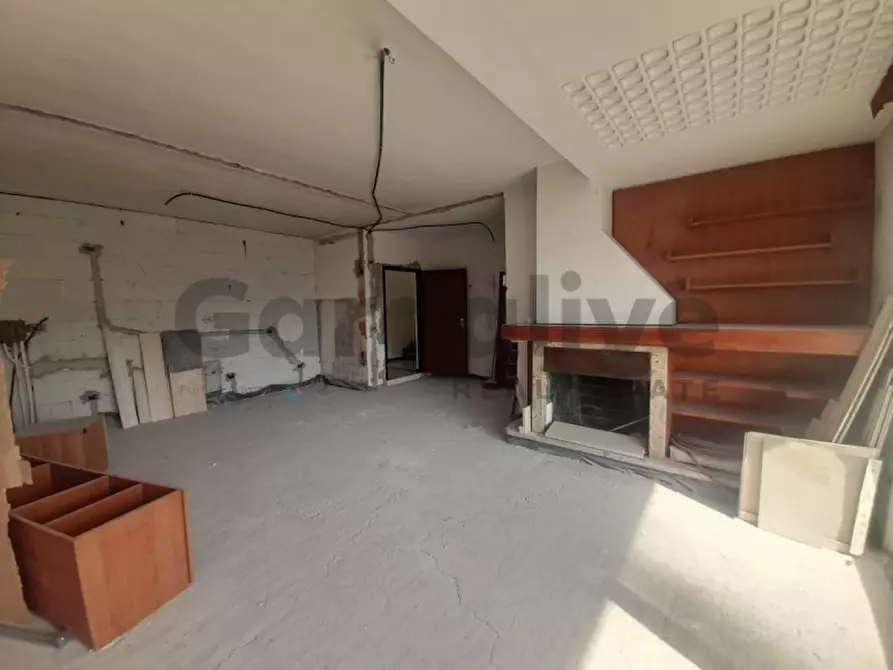 Immagine 4 di Appartamento in vendita  in Via Gratarolo Bongianni 3 a Salò